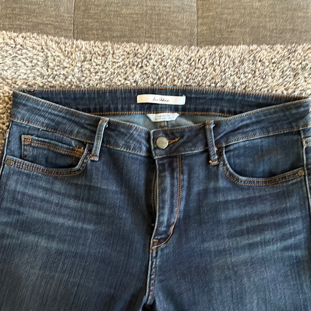 Sam Edelman The Kitten Midrise Skinny Ankle. Size 30. Raw hem with darts.